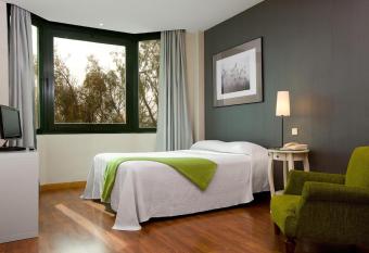 Apartamentos TH Las Rozas allows 18 year olds to book a room