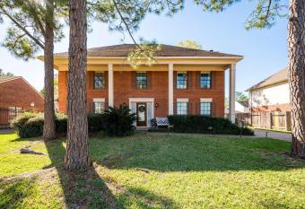 Cozy home allows 18 year olds to book a room