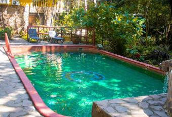 Toucan Condo w/ shared pool & Wifi has Balcony rooms