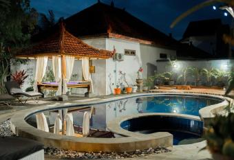 Lovina Vibes Hotel has Balcony rooms