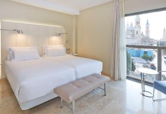 NH Ciudad de Zaragoza allows 18 year olds to book a room