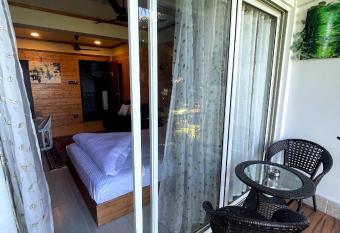 Tito s Homestay has Balcony rooms
