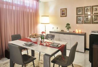 Elegant apartment Siena allows 18 year olds to book a room