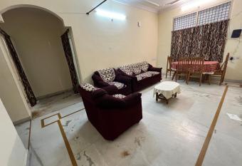 Prime Location Flat has Balcony rooms