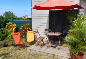 Chambre priv  e avec salle de bain, WC et jardin allows 18 year olds to book a room