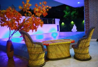 summer house has Balcony rooms