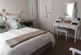 Pat s Place allows 18 year olds to book a room