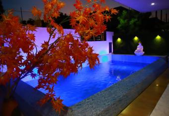 Paper Moon by summer house has Balcony rooms