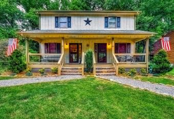 61 Elk Lodge Free Sg Utv Tour Rental has Balcony rooms