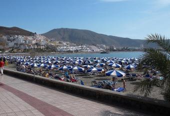 Vv Los Cristianos centre has Balcony rooms