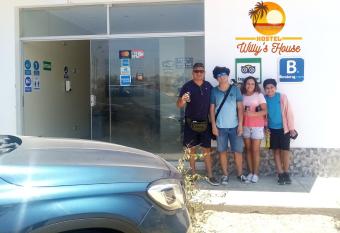 Hostel Willys House has Balcony rooms