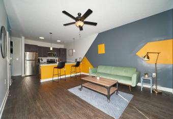 Rare 1BDR Apt with Pool Gym Parking has Balcony rooms