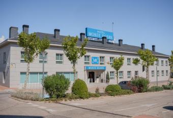 Hotel Monte Rozas allows 18 year olds to book a room