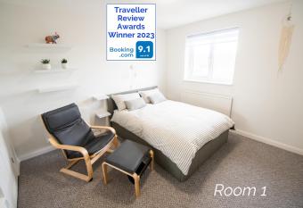 Rooms at ipswichdigs - Lupin Road - With Self Check In and Free Parking allows 18 year olds to book a room