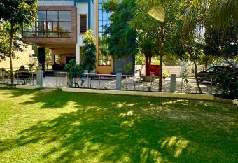 Kaashi Flora - Luxury 3BHK has Balcony rooms