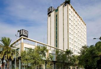 NH Valencia Center allows 18 year olds to book a room