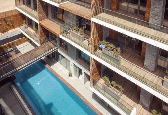 Luxury Ocean Park Apartment, Seaview Close Beach allows 18 year olds to book a room