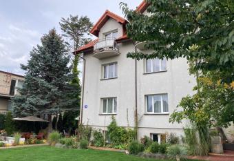 Glada has Balcony rooms