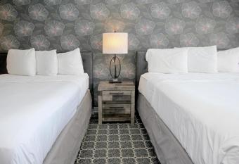 Waikiki Village Ocean View Room - 232 allows 18 year olds to book a room