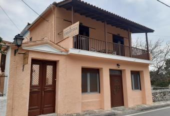 Christina Guest House has Balcony rooms