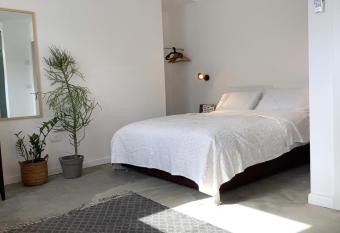 Beach apartments North Jaffa - by Bookiz allows 18 year olds to book a room