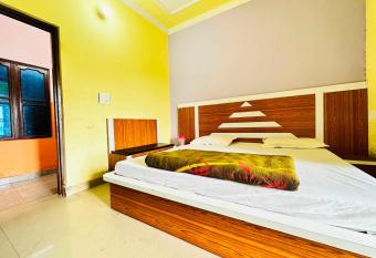 OYO Hotel Verma Residency allows 18 year olds to book a room
