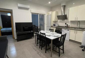 Apartamento en planta baja Libertad WIFI allows 18 year olds to book a room