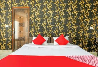 BANDHAN LAWN & BANQUET has Balcony rooms