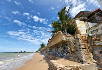 GAO In Love Phala Beachfront has Balcony rooms