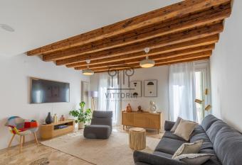 Vittoria apartments Contr   Pedemuro San Biagio has Balcony rooms