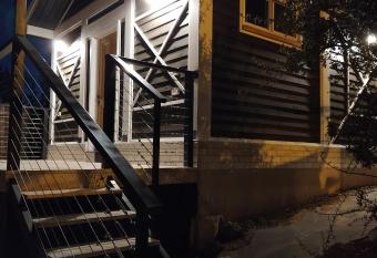 Wooden Zimmer El-Rom has Balcony rooms