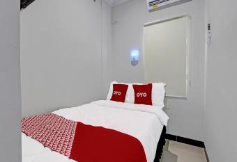 OYO 91686 Triple S Hotel Malioboro allows 18 year olds to book a room