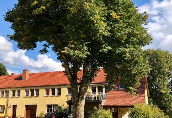 Ferienwohnung am Eggegebirge allows 18 year olds to book a room