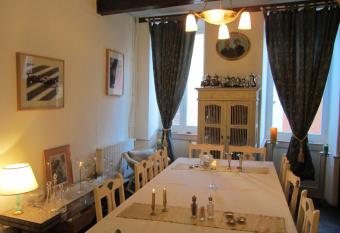 La Maison de Natasha has Balcony rooms