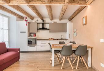 L antica corte apt Mara has Balcony rooms