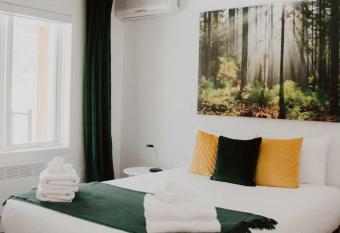 Suite 205 - Destination Mont-Orford allows 18 year olds to book a room