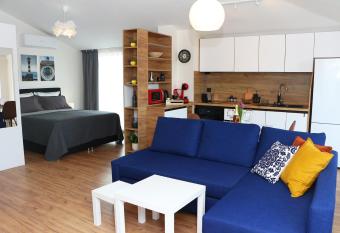 Shik & Chic in the Heart of Burgas # 5min from beach # New allows 18 year olds to book a room