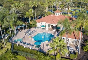 Home Away from Home near DISNEY has Balcony rooms