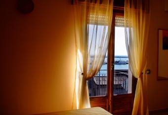 Zanaddina has Balcony rooms