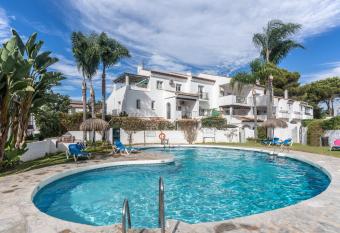 3b Virgo has Balcony rooms