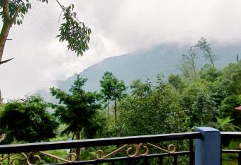 Melsang Nature Home Stay has Smoking/Balcony rooms