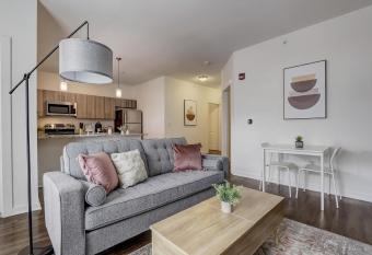 FRONTDESK RM West Apts River Market Dist Kansas City has Balcony rooms