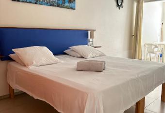 H  tel DOUCE VAGUE has Balcony rooms