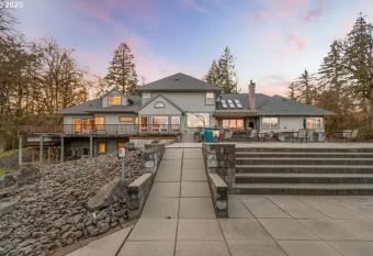 The Gaard House has Balcony rooms