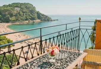 Rigat Park & Spa Hotel - Adults Recommended allows 18 year olds to book a room