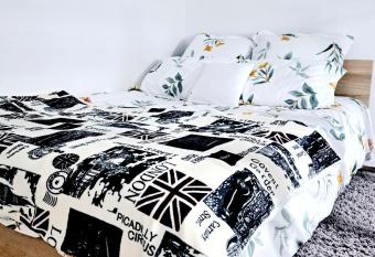 Apartament central allows 18 year olds to book a room