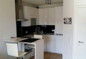 Traumapartment neben Universit  t und Lakeside in Klagenfurt am W  rthersee ! has Balcony rooms