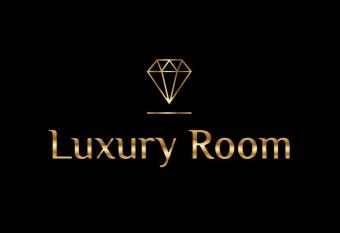 Luxury room (Factory Room) has rooms with a private hot tub