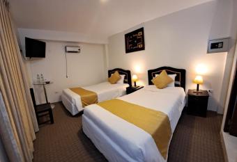 Real Excelencia has Balcony rooms