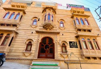 Hotel Garh Vila has Balcony rooms